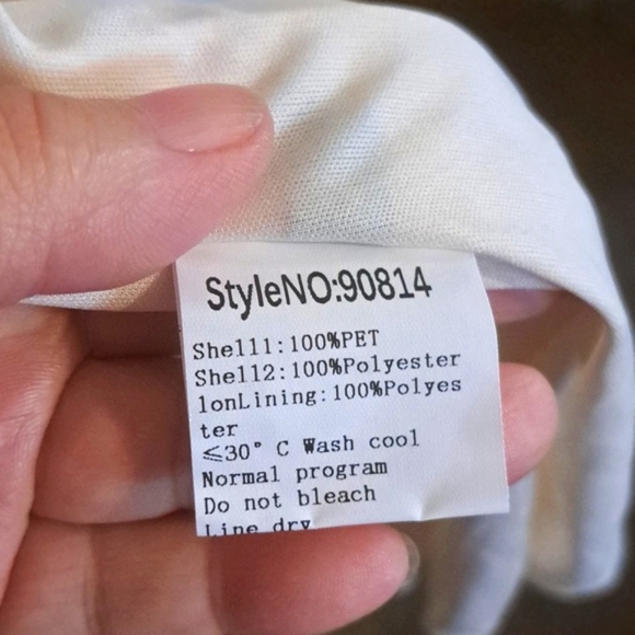 XUCTHHC Gold Sequin lined gown with Slit Long Sleeves to Cuff NWT Size M - Picture 10 of 11